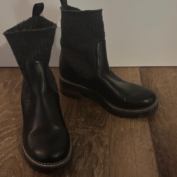 Universal Thread Black Ankle Boots with Knit Cuff - Picture 1 of 7